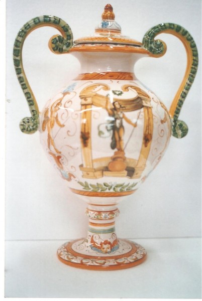vaso con decori di Palazzo del Duca - Senigallia