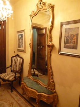 specchiera e base dopo il restauro