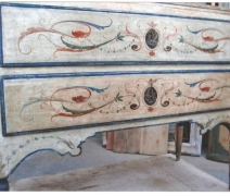 il-fronte-del-cassettone-restaurato