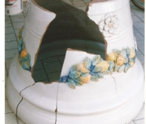 grande-vaso-in-maiolica-in-pezzi